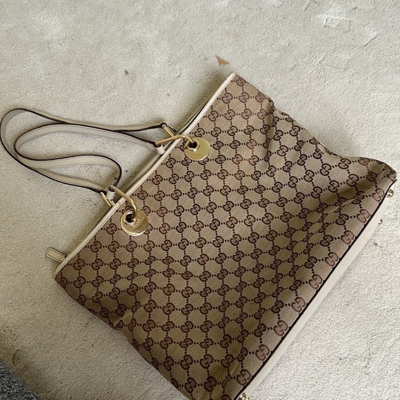 Gucci GG Canvas Eclipse Tote Bag - Picture 2 of 16